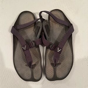 Vivo Barefoot Black Sandals 8.5